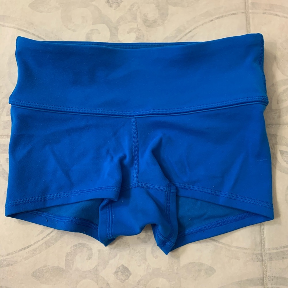 lululemon in movement shorts